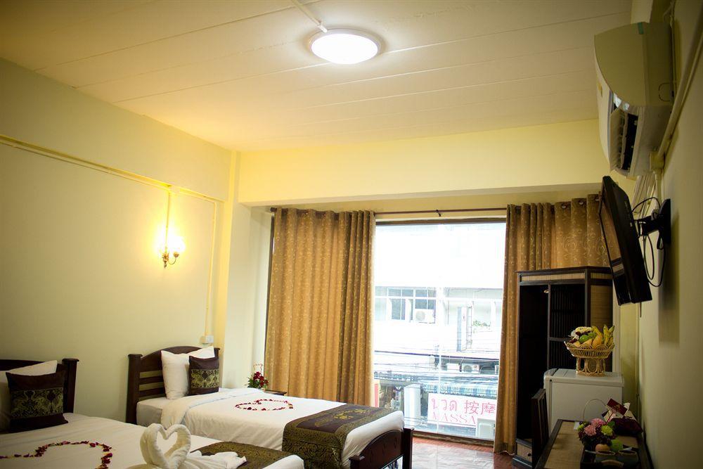 ศศิมา เฮ้าส์ Hotel เชียงใหม่ ภายนอก รูปภาพ