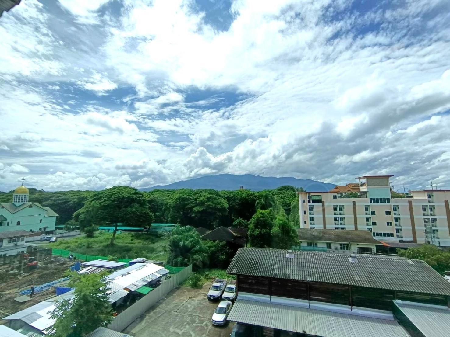 ศศิมา เฮ้าส์ Hotel เชียงใหม่ ภายนอก รูปภาพ