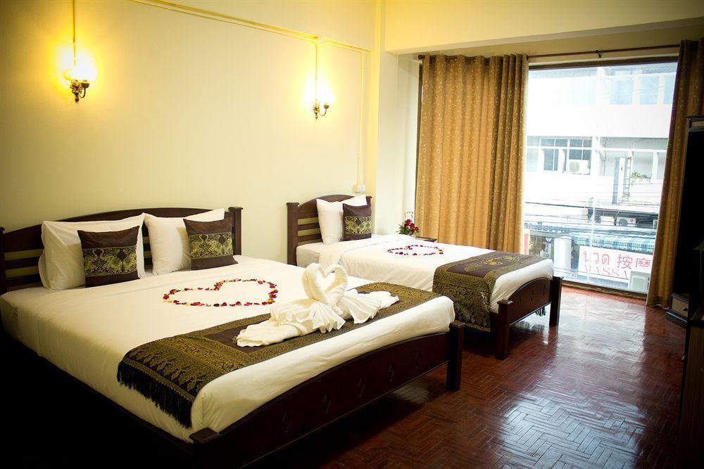 ศศิมา เฮ้าส์ Hotel เชียงใหม่ ภายนอก รูปภาพ