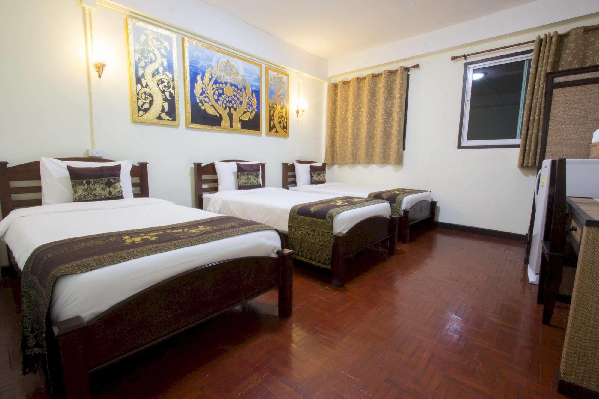 ศศิมา เฮ้าส์ Hotel เชียงใหม่ ภายนอก รูปภาพ